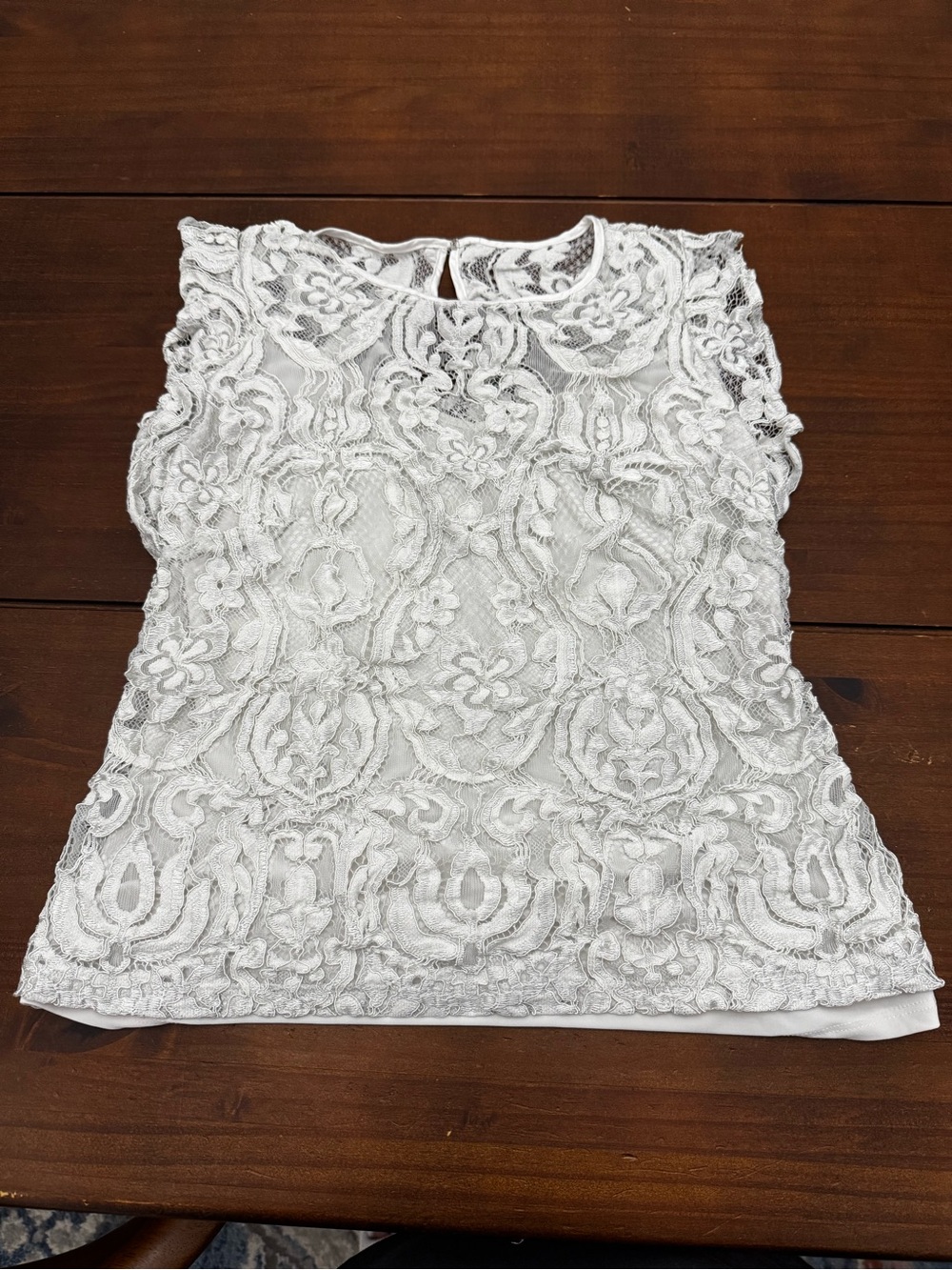 White House Black Market White Lace Sleeveless Camisole